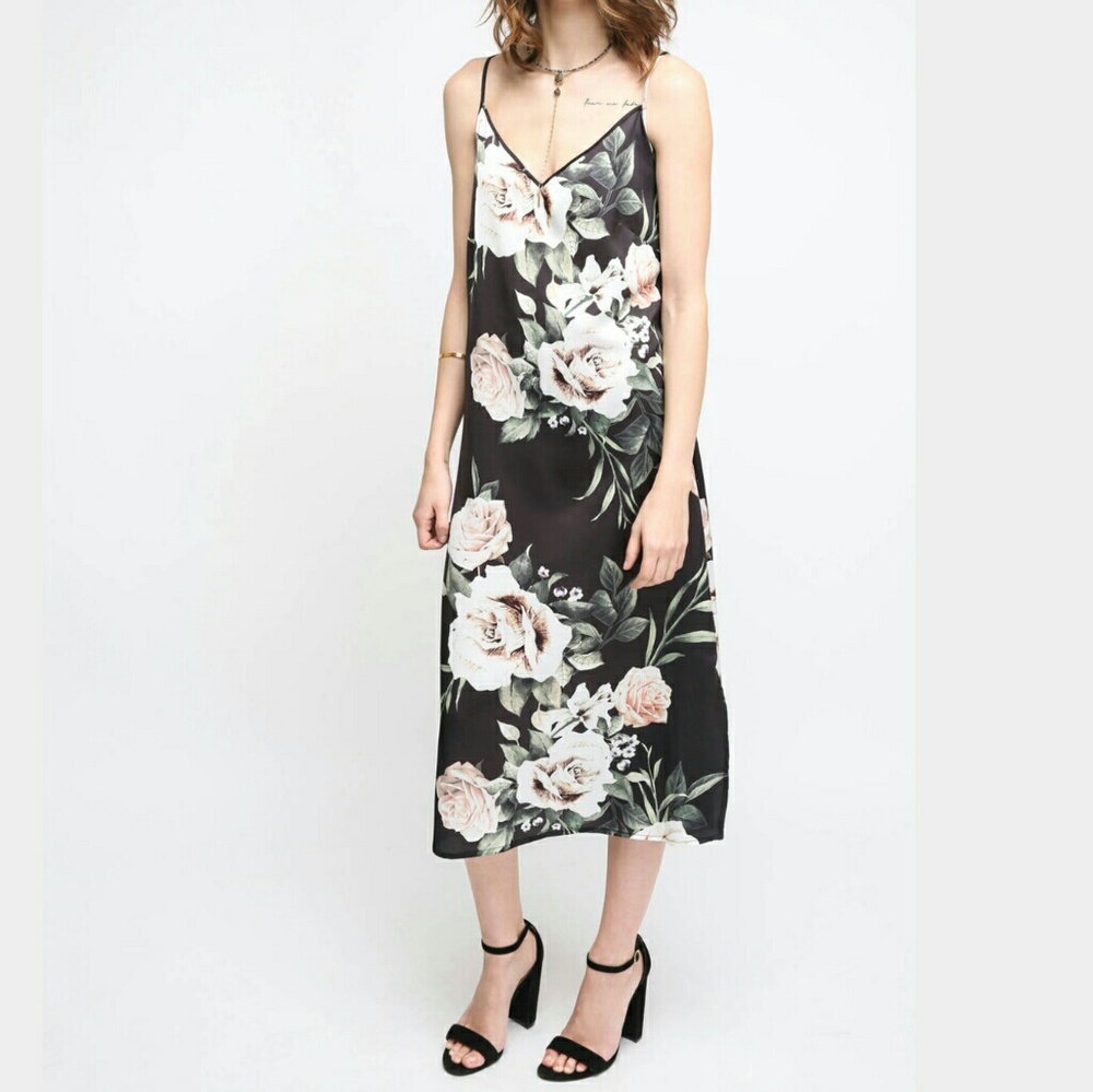 Two Arrows Woody Midi Slip Dress Floral Print V-Neck Black Combo Size Medium NWT